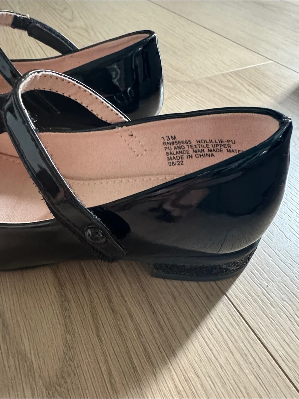Nordstrom Girls Black Patent Mary Jane with Velvet Bow